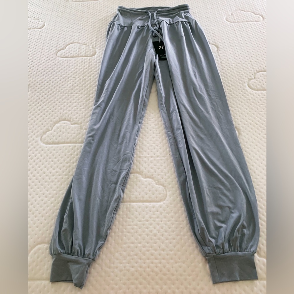 NWT Halara Cloudful Air High Waisted Drawstring Jogger